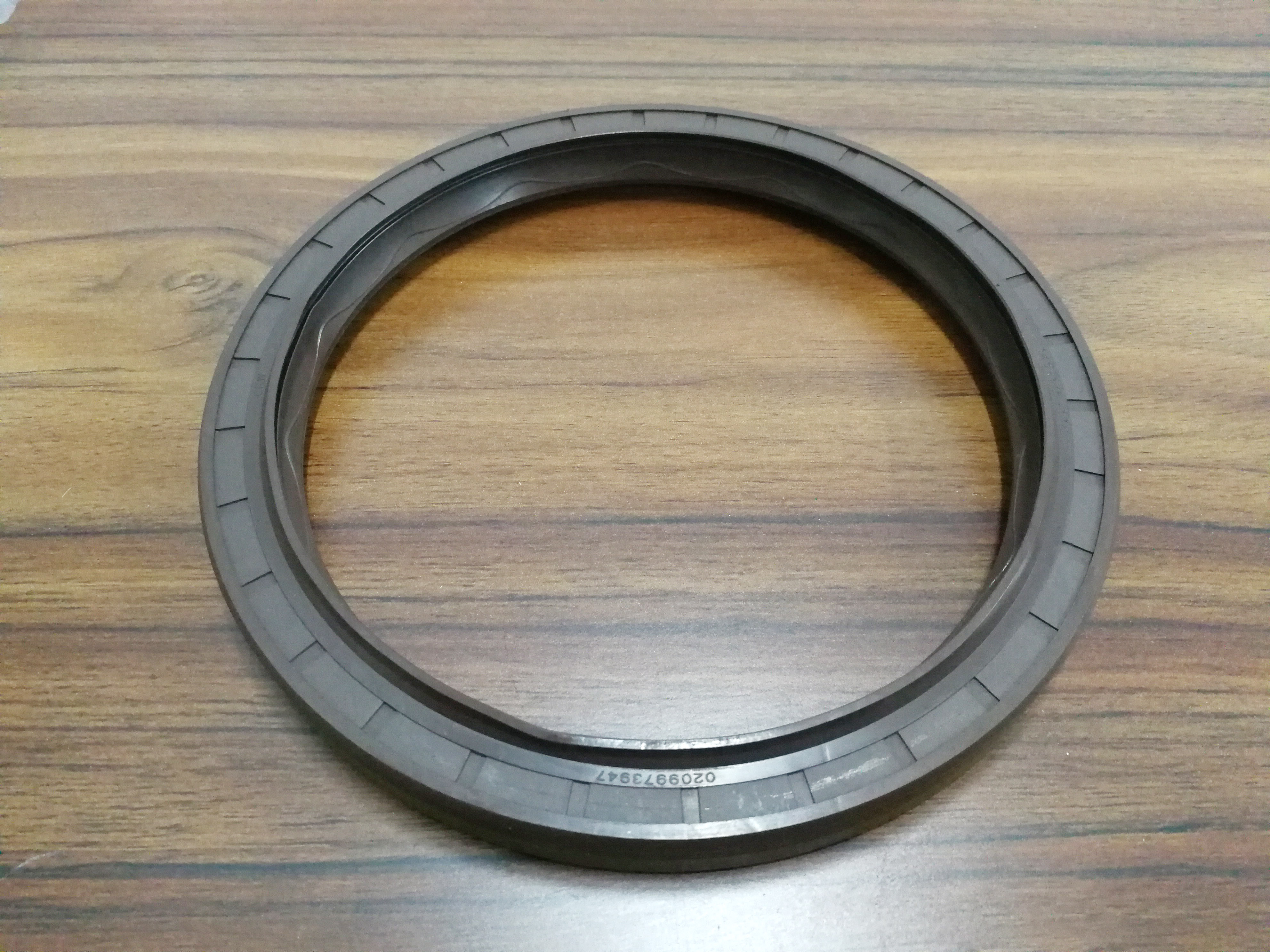 BENZ and MAN oil seal rear wheel oil seal (divided body)145*175*14